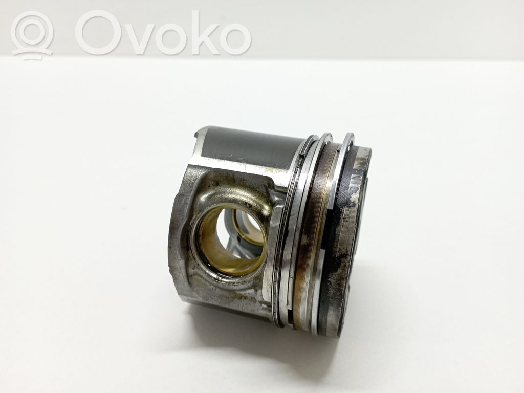Lancia Thesis Piston 