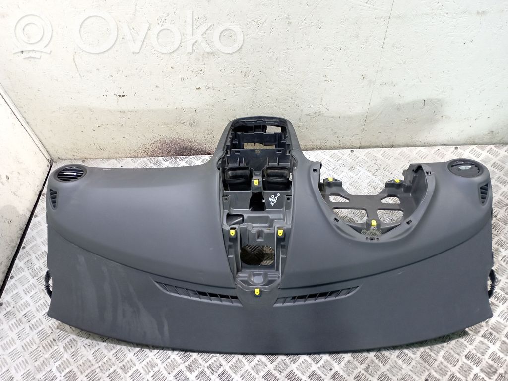 Opel Corsa D Panelė 