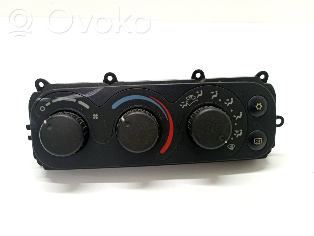 Climate control unit   04698198ABA