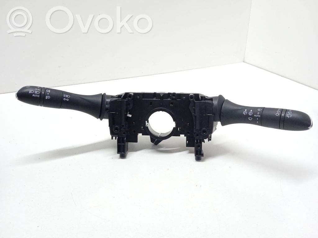 Renault Kadjar Wiper turn signal indicator stalk/switch 