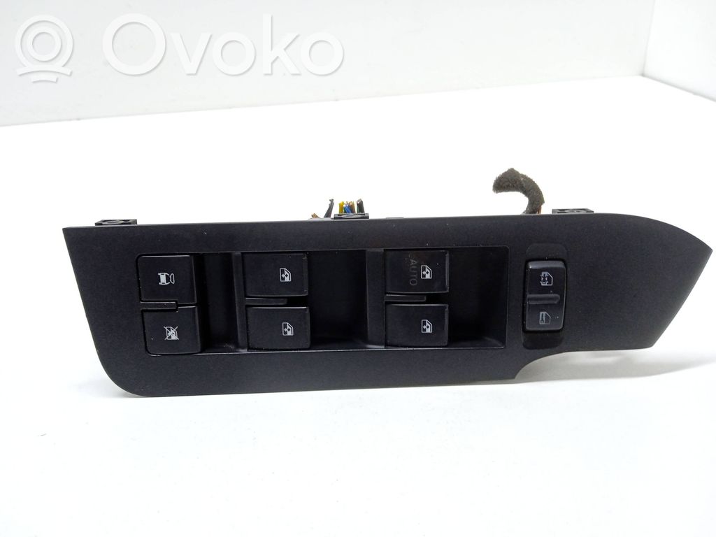 Chevrolet Captiva Electric window control switch 