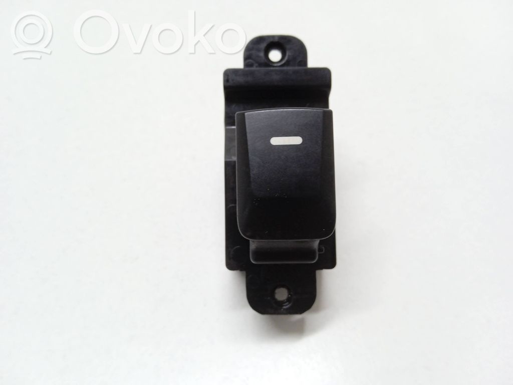 Electric window control switch   935801W010,109023