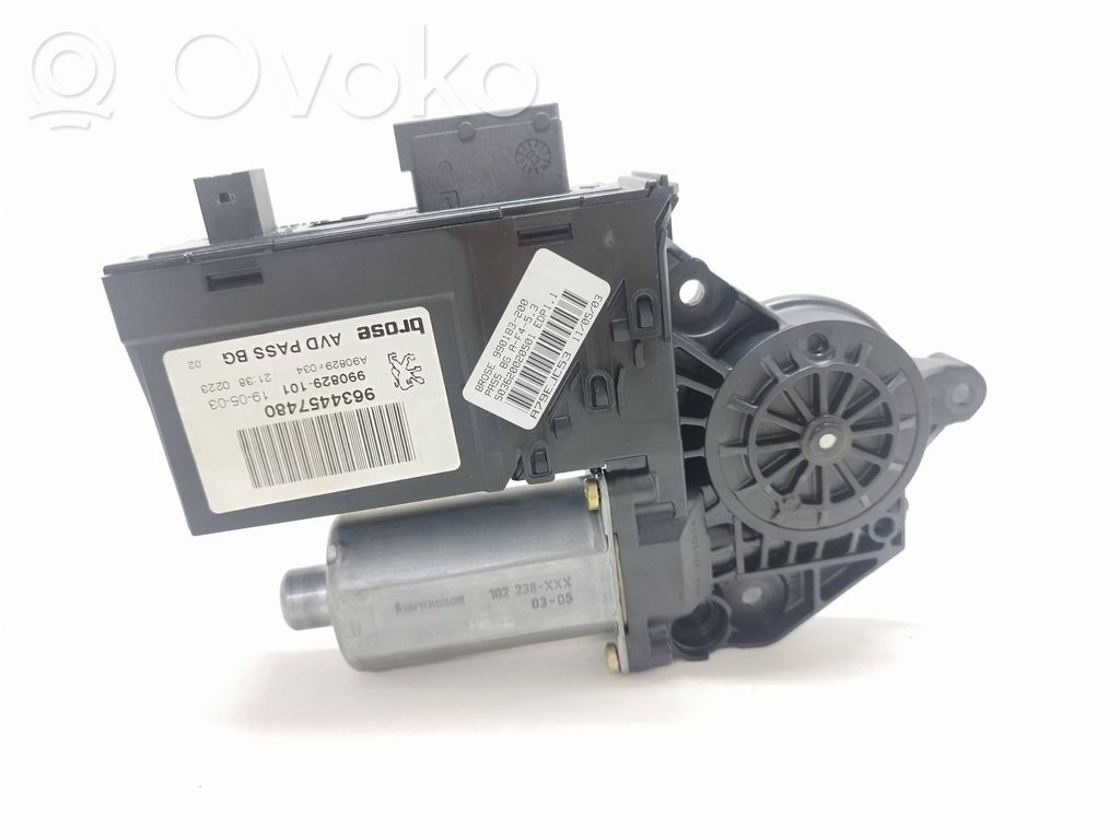Peugeot 307 Silnik regulatora szyby drzwi przednich