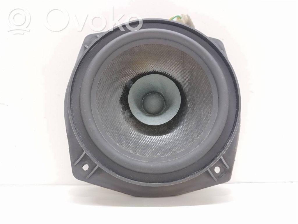 Altavoz de la puerta trasera   893008071