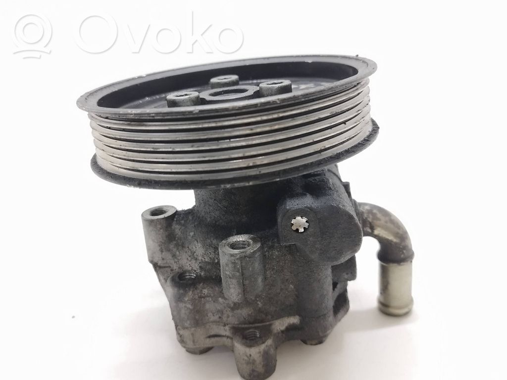 Ohjaustehostimen pumppu   038145255B