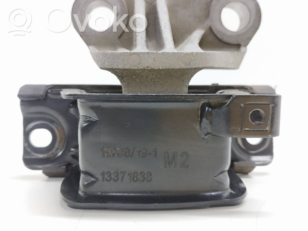 Engine mount bracket   468646740,13371838