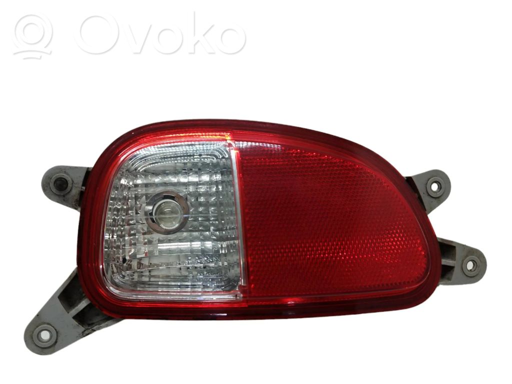 KIA Picanto Peruutusvalo 