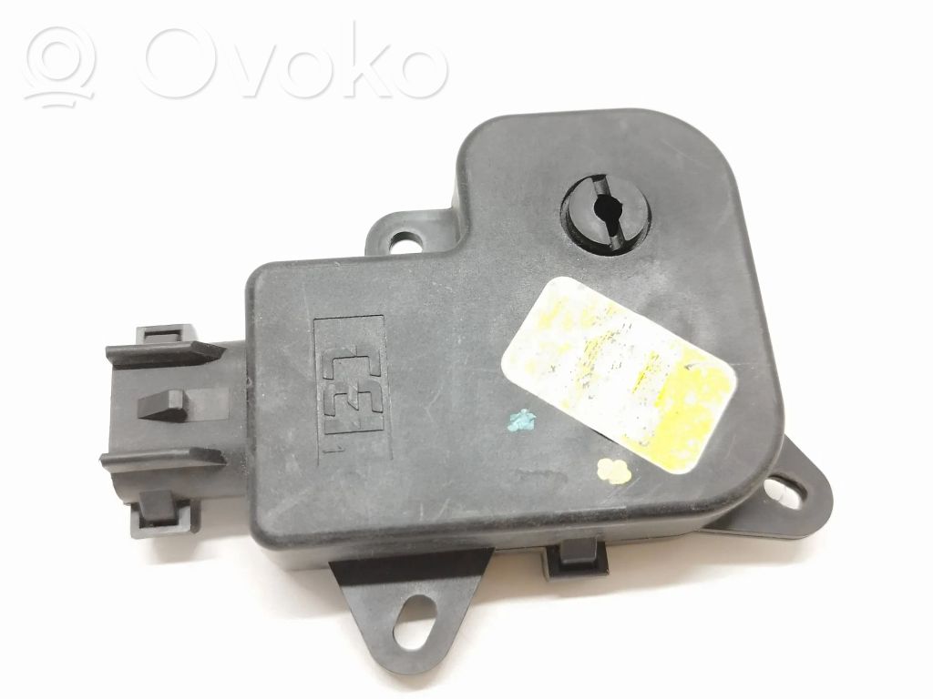 Saturn L-Series Moteur de verrouillage trappe à essence