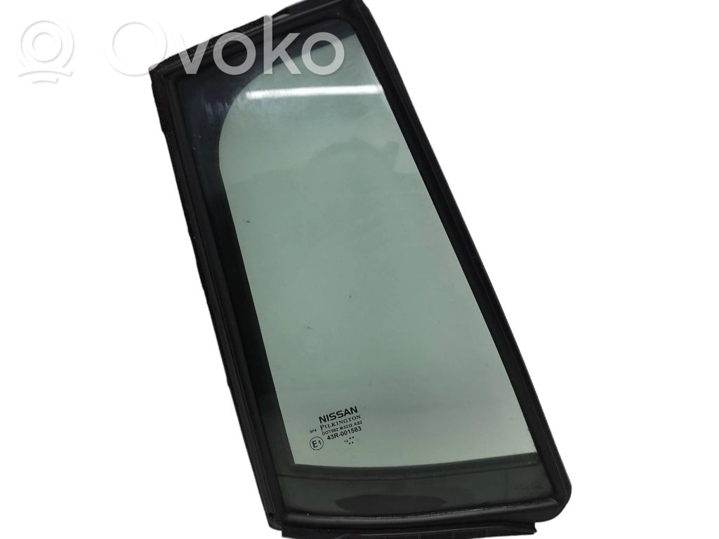 Hyundai Santa Fe Rear vent window glass 