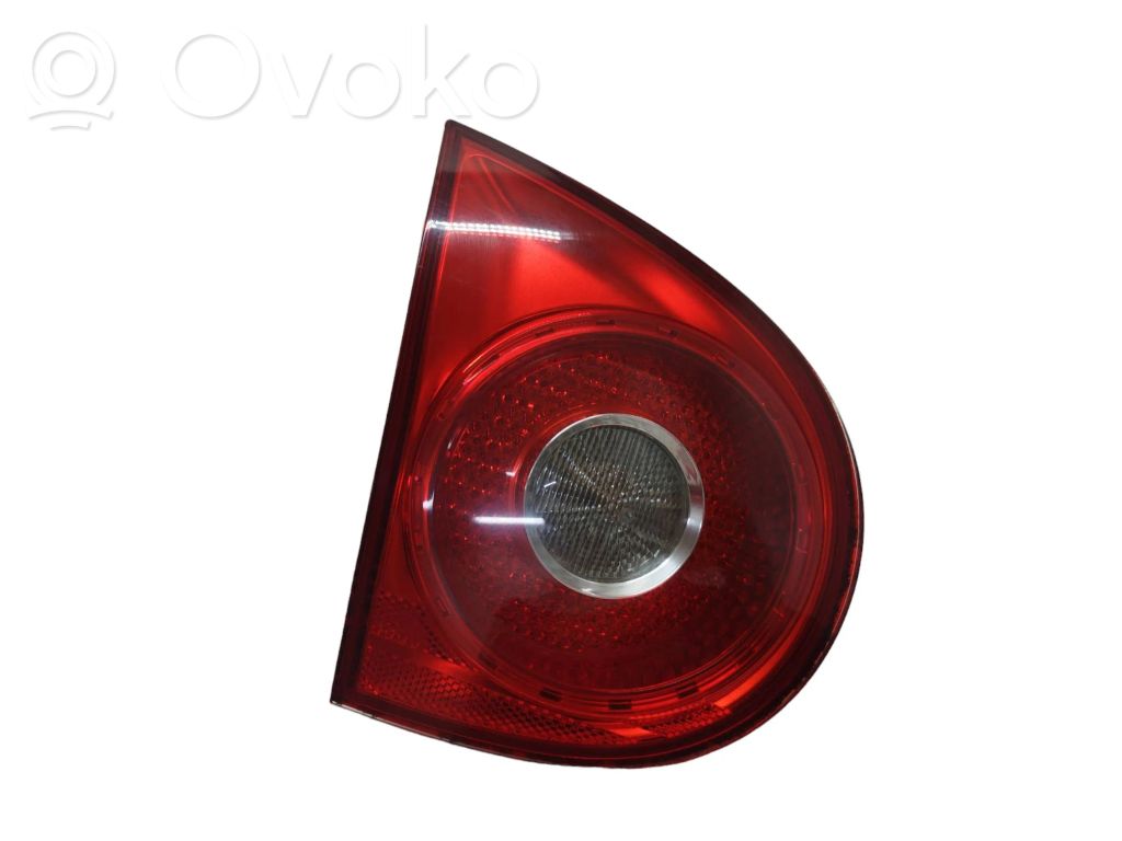 Volkswagen Golf V Lampy tylnej klapy bagażnika 