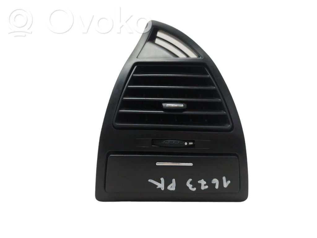 Citroen C4 I Garniture, panneau de grille d'aération latérale 