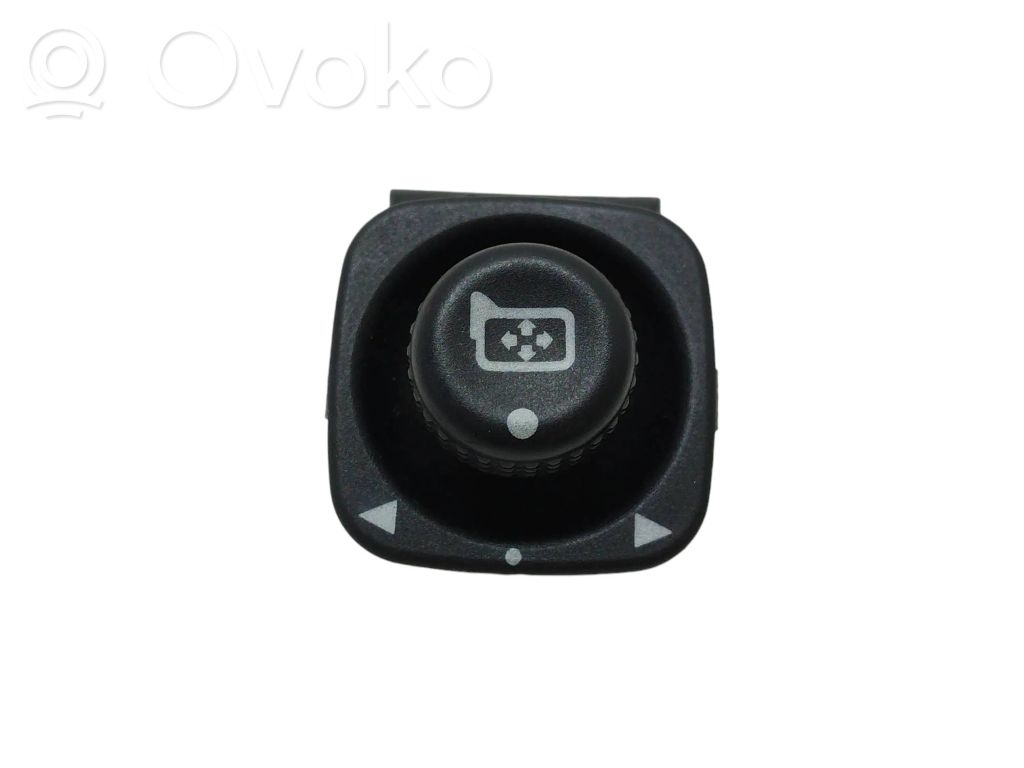 Ford Escape Wing mirror switch 