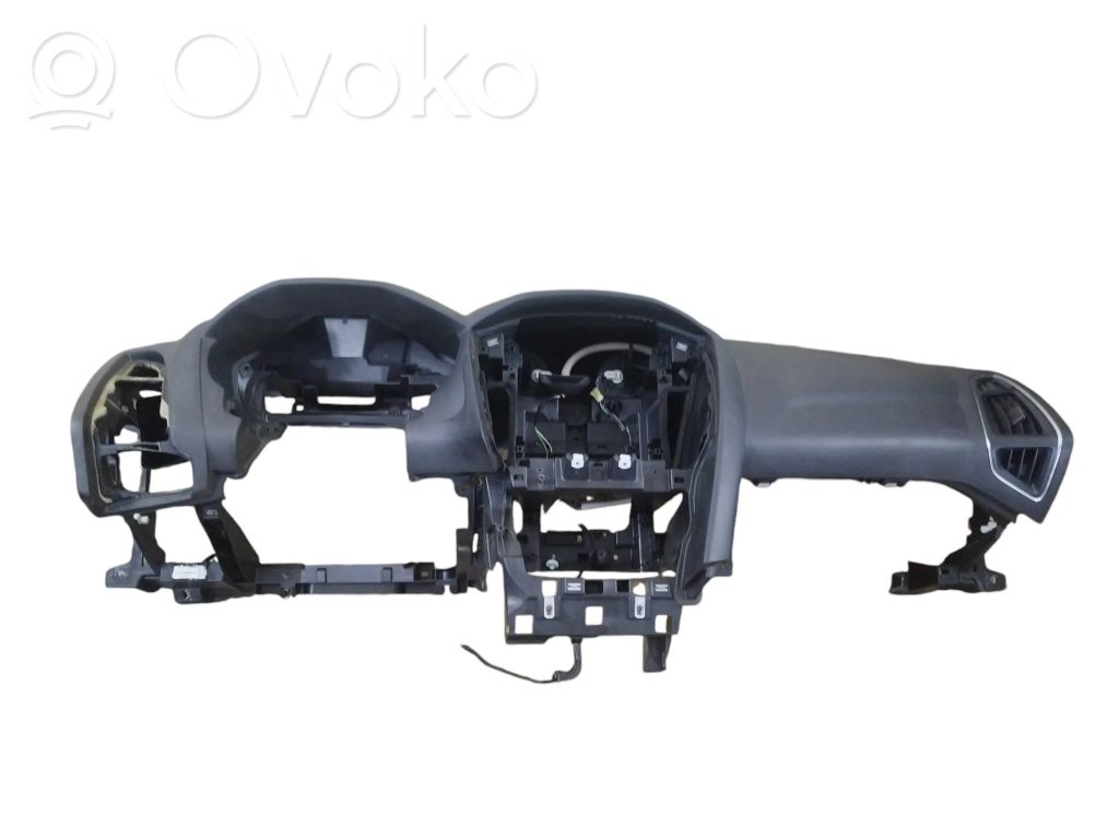 Ford Focus Panelis 