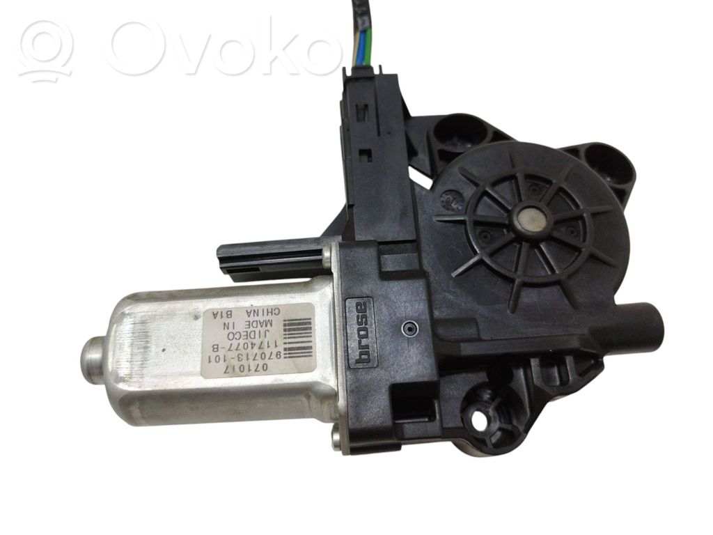 Volvo V70 Silnik regulatora szyby drzwi przednich 
