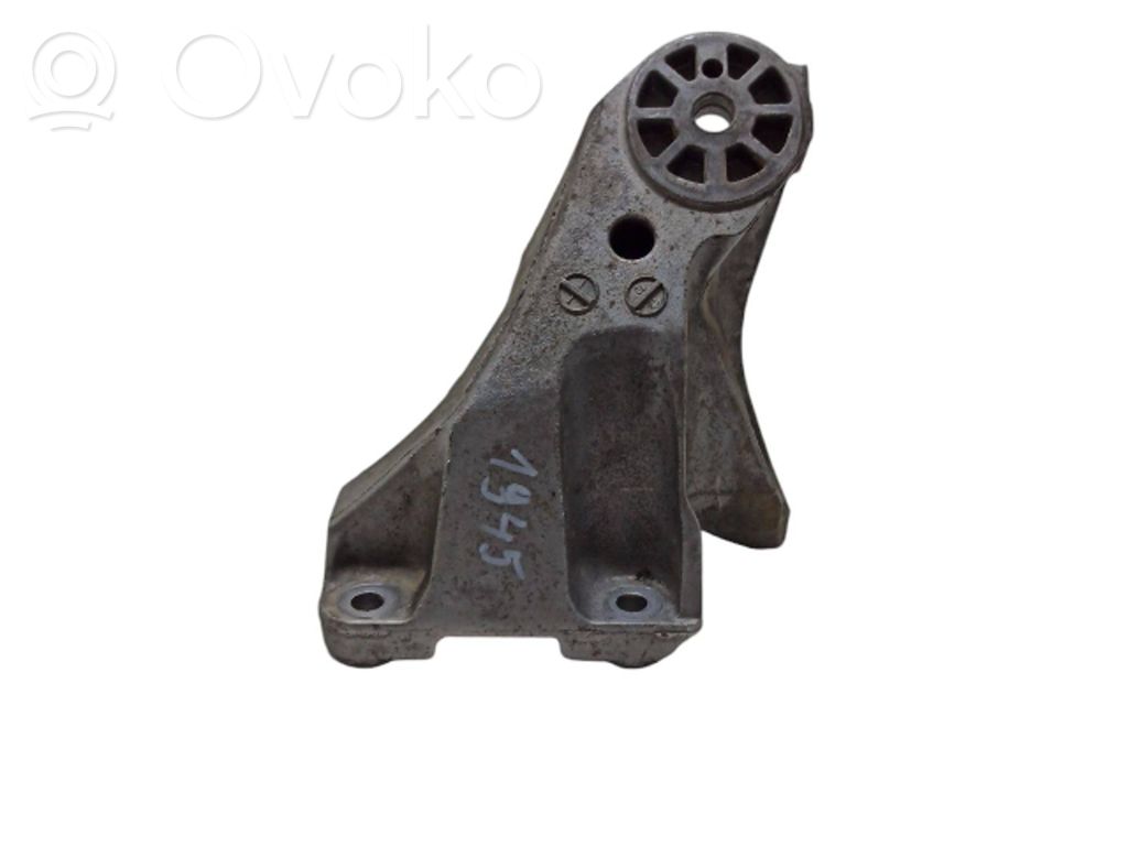 Porsche Cayenne (92A) Engine mounting bracket 