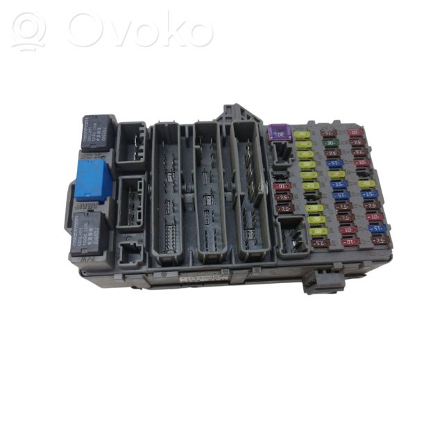 Honda CR-V Saugiklių blokas 