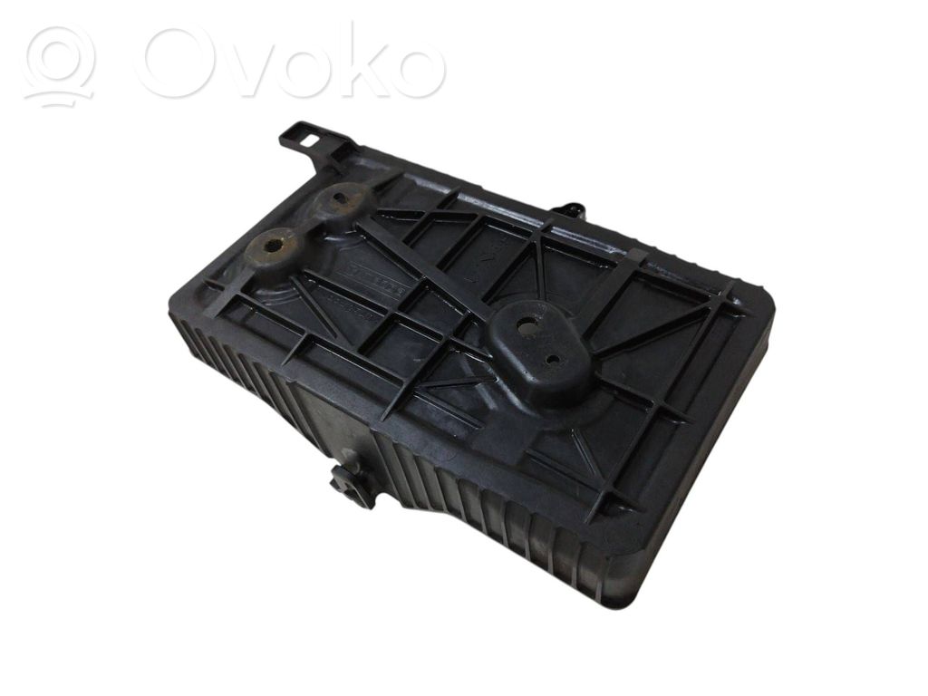 Battery tray   GAM656041