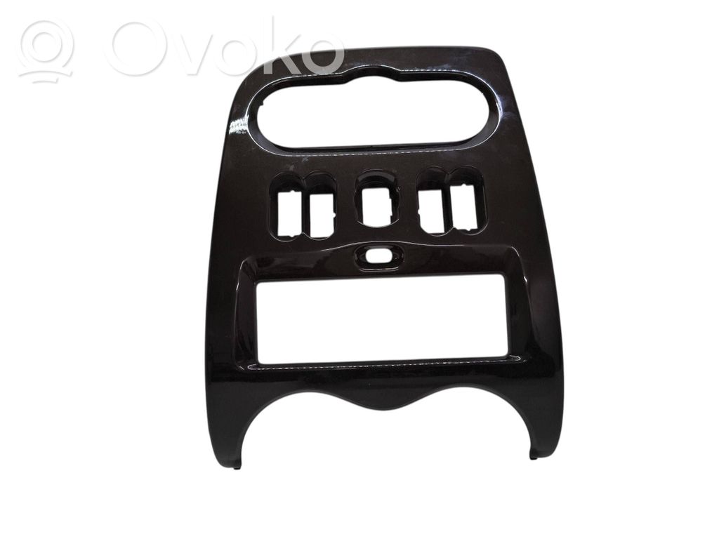 Dacia Duster Radio/GPS head unit trim 