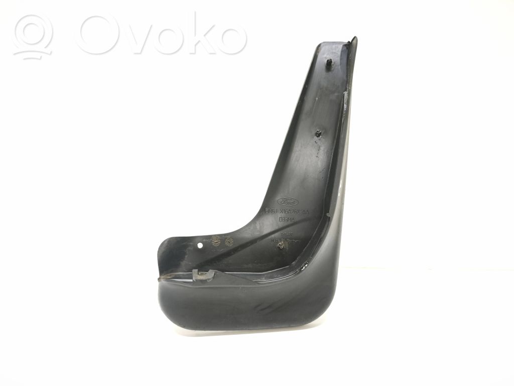 Ford Focus Chlapacze przednie 