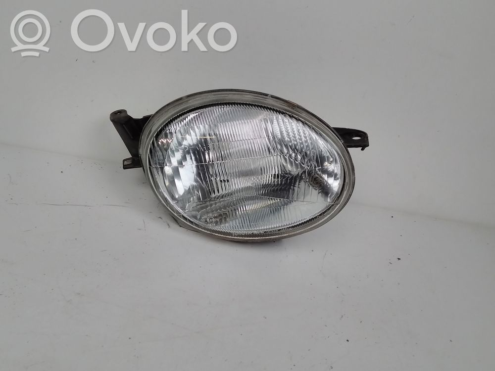 Toyota Corolla E110 Faro/fanale