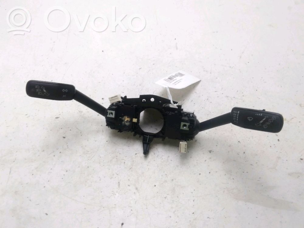 Volkswagen Golf VII Leva/interruttore dell’indicatore di direzione e tergicristallo