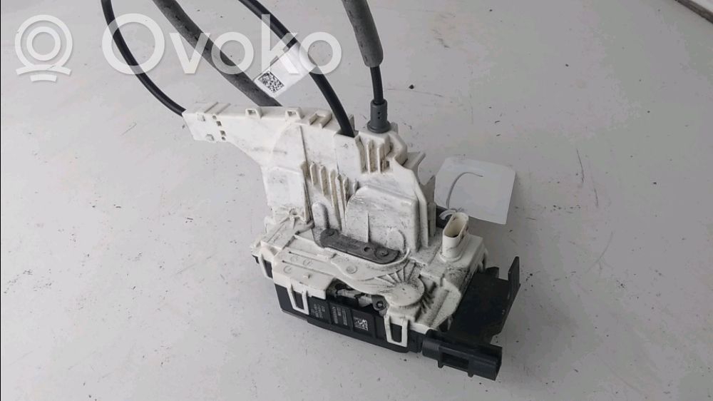 Mercedes-Benz Sprinter W907 W910 Serratura portiera anteriore