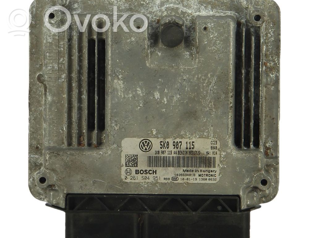 Volkswagen Golf VI Calculateur moteur ECU 