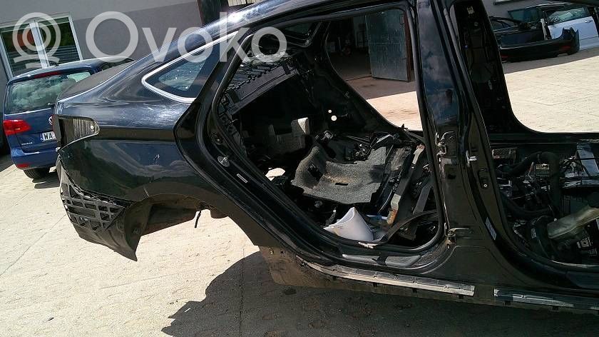 Panel lateral trasero   NKA
