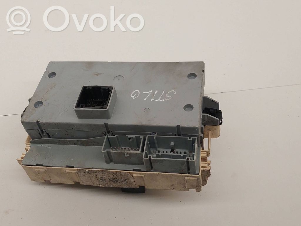 Fiat Stilo Ящик предохранителей (комплект) 
