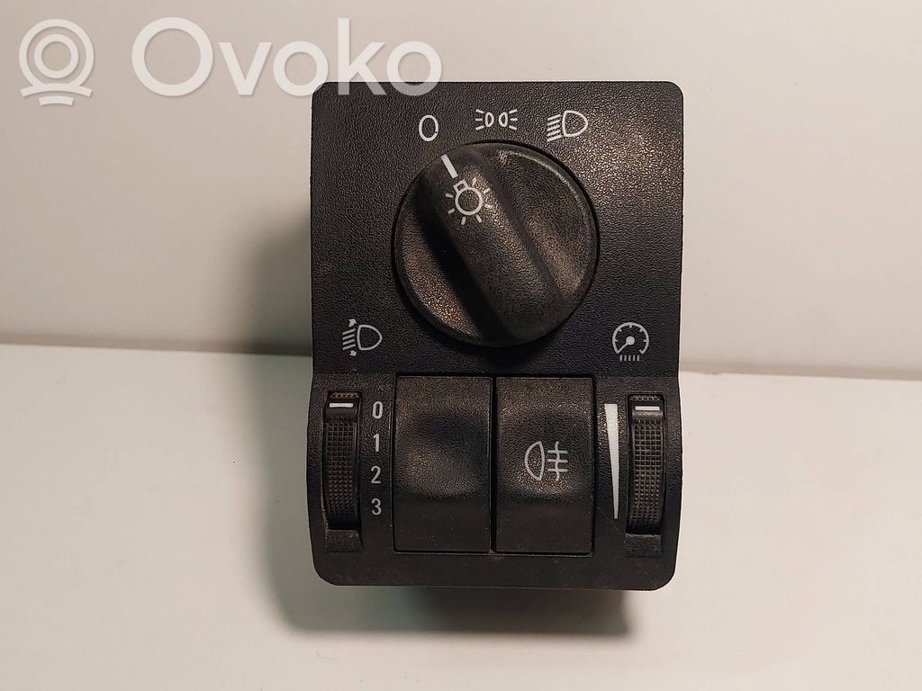 Opel Astra G Light switch 