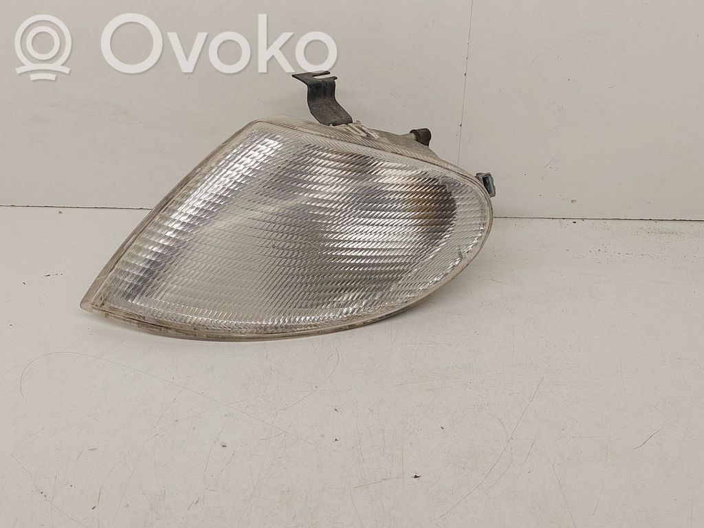 Ford Galaxy Front indicator light 