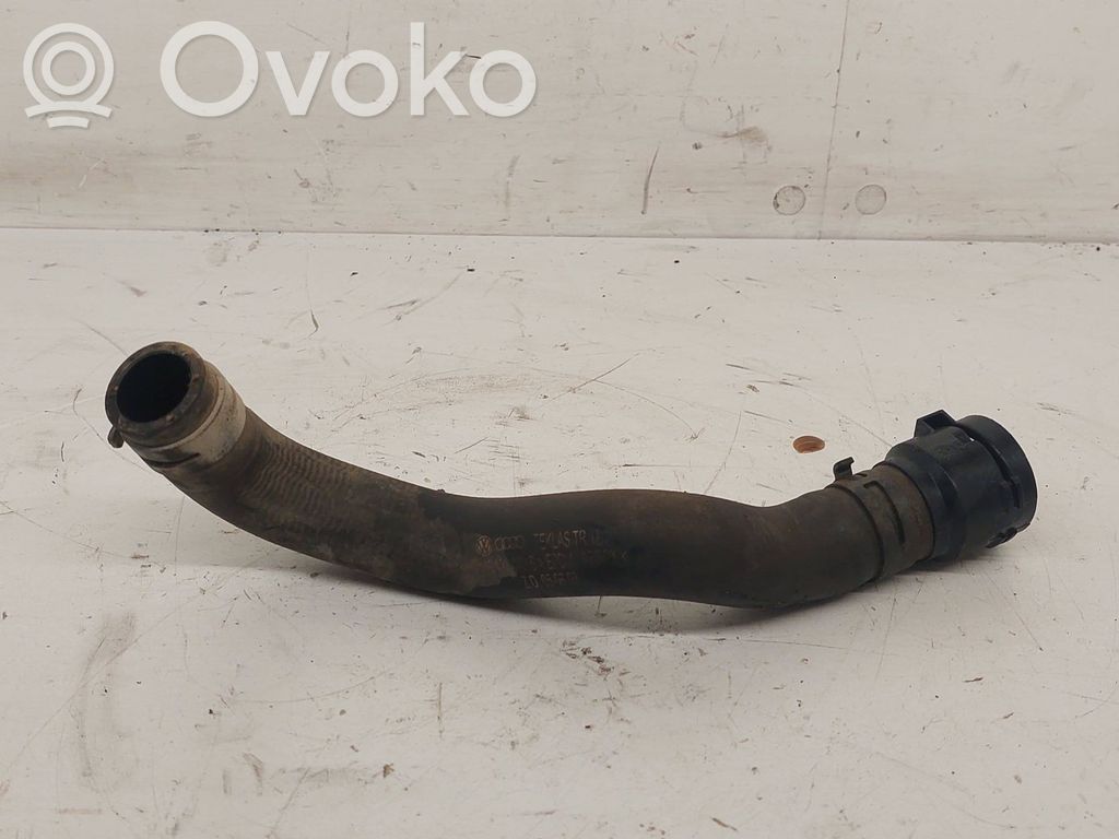 Audi A3 S3 8P Engine coolant pipe/hose 