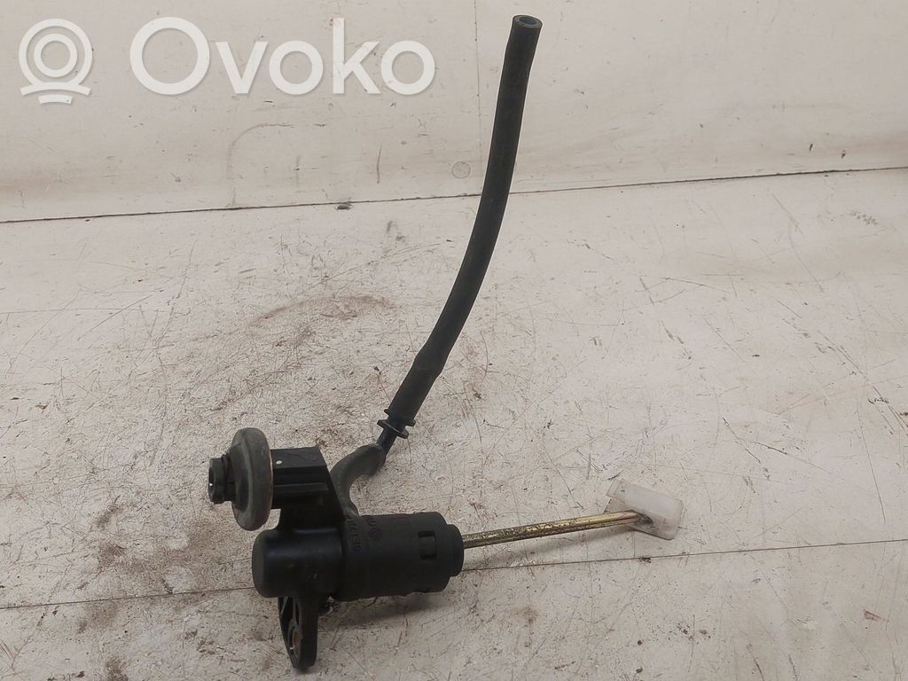 Audi A4 S4 B6 8E 8H Główny cylinder sprzęgła 