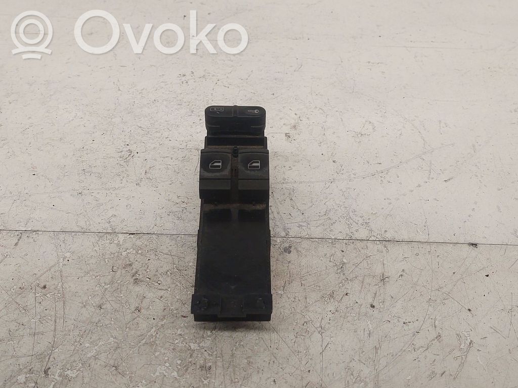 Volkswagen PASSAT B5 Electric window control switch 