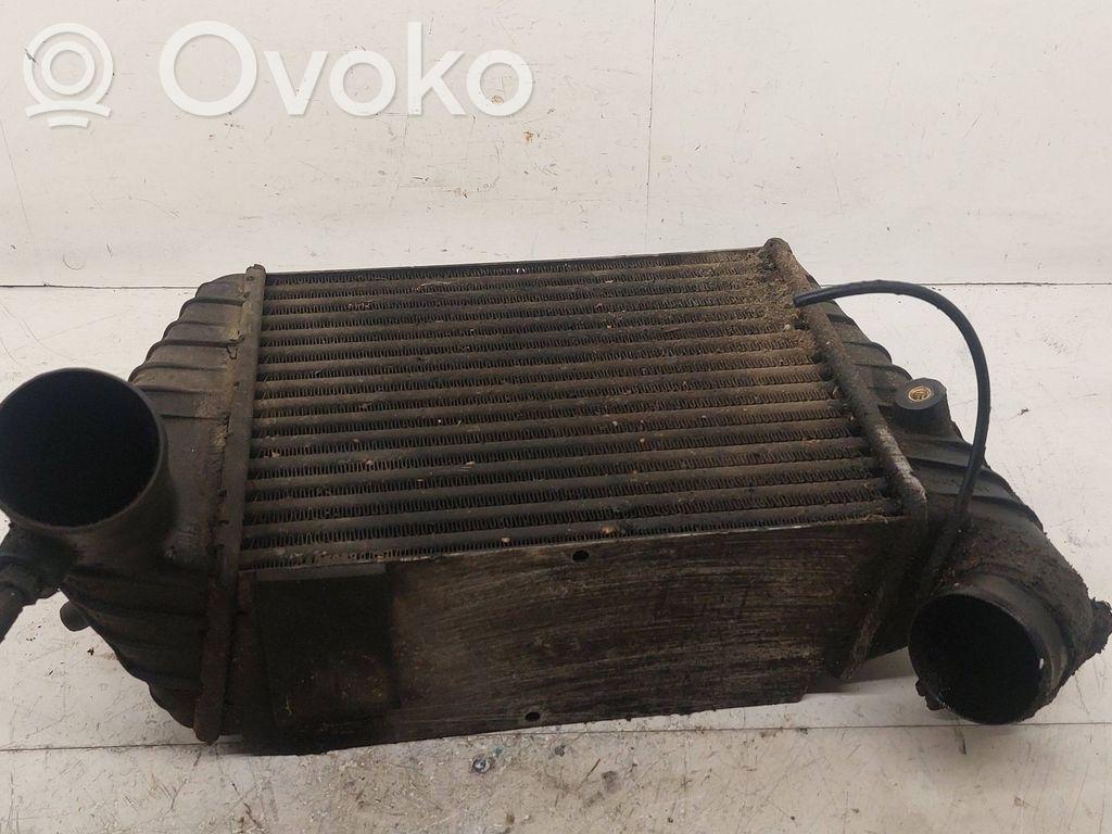 Interkūlerio radiatorius   4A0145805