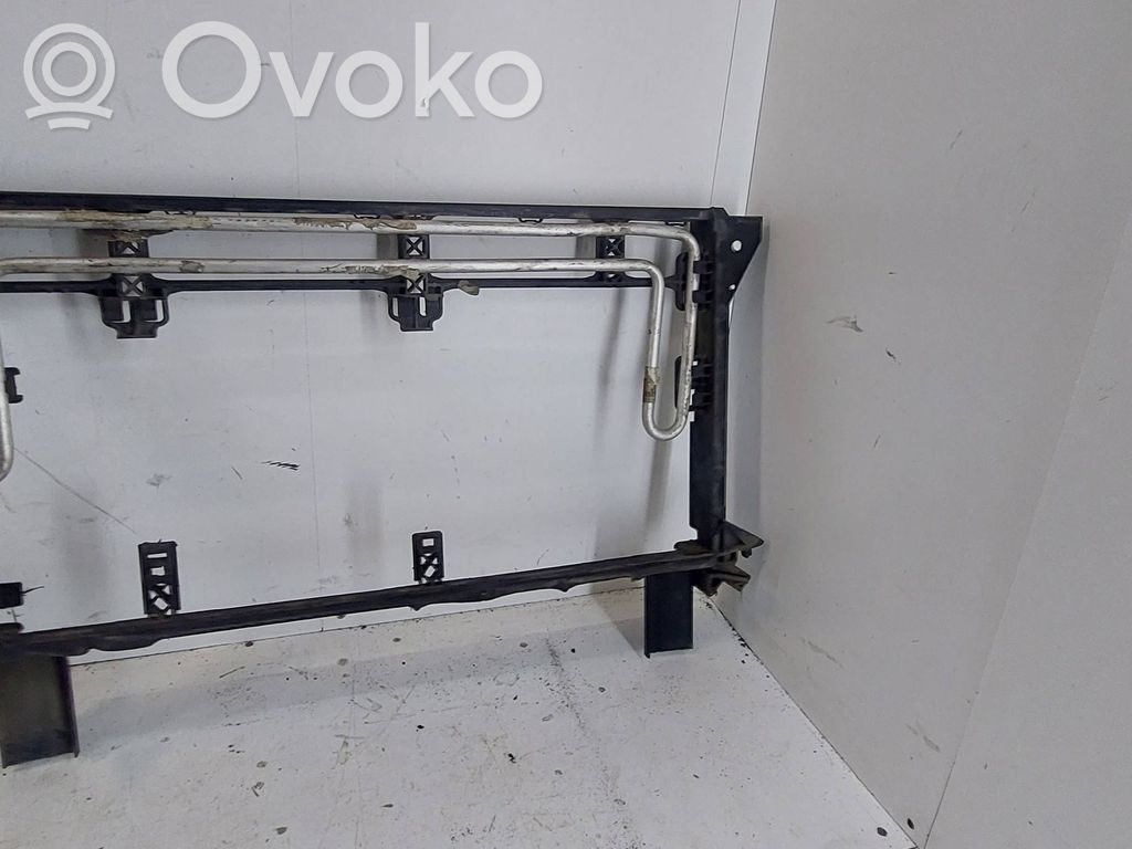 BMW 5 E39 Radiator mount bracket 