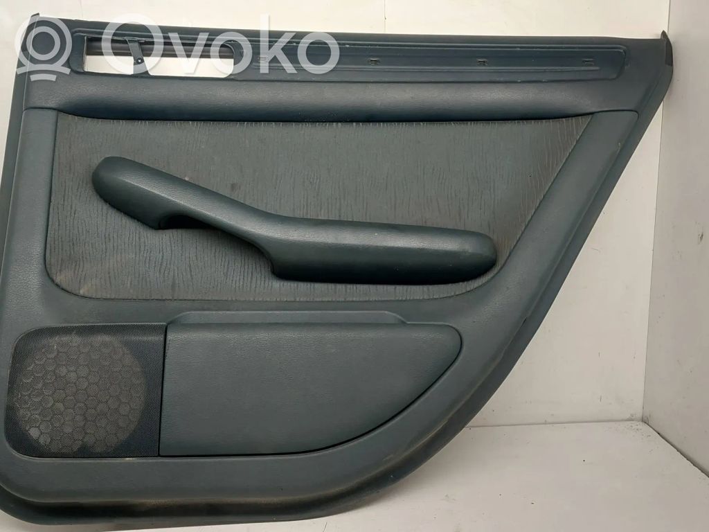 Audi A6 S6 C5 4B Boczki / Poszycie drzwi tylnych 