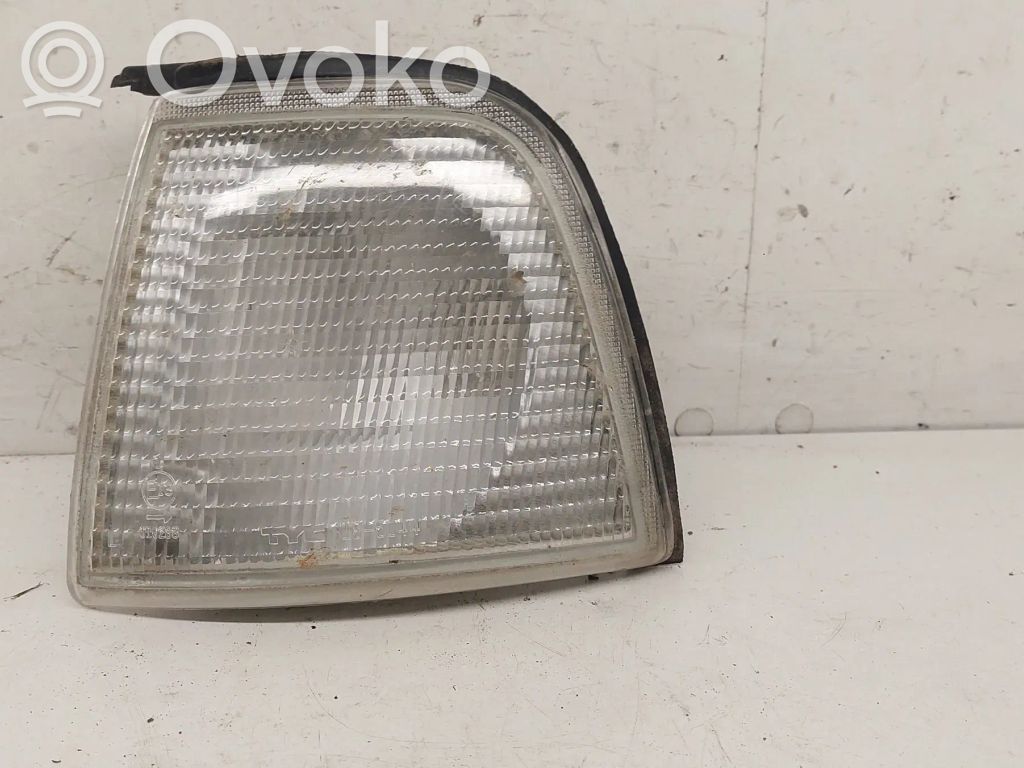 Audi 80 90 B3 Front indicator light 