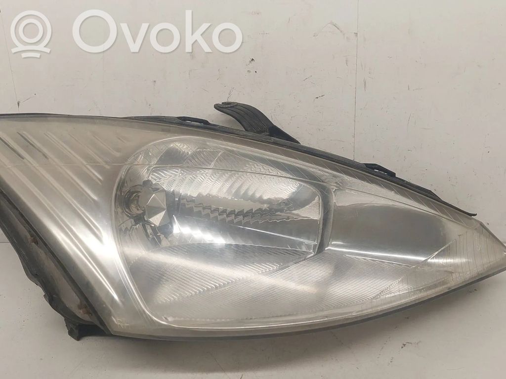 Ford Focus Headlight/headlamp 