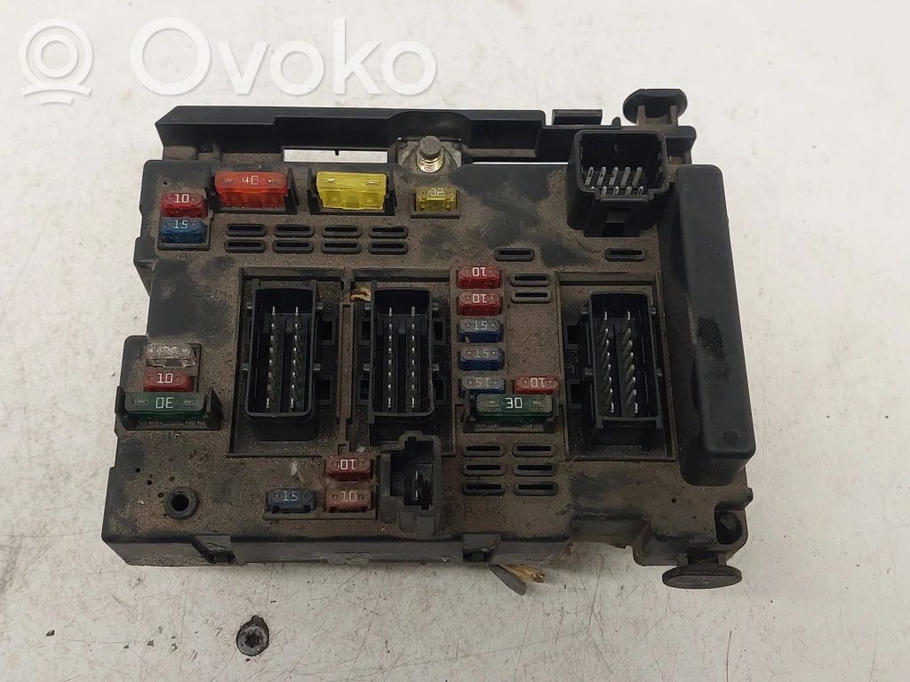 Peugeot 307 Fuse module 