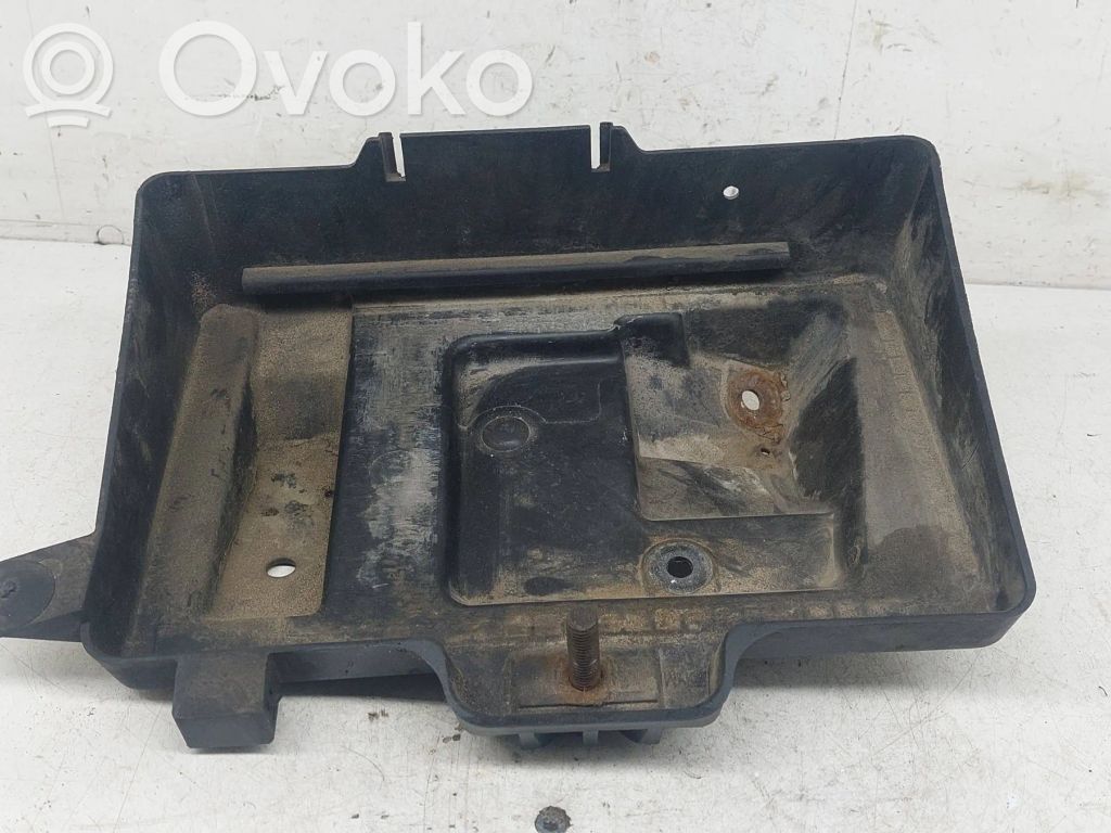 Opel Astra G Akun alusta 
