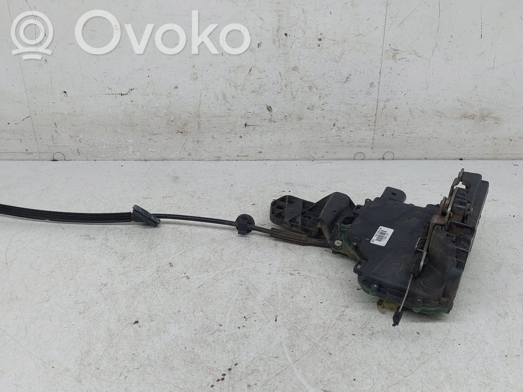 Volkswagen PASSAT B5.5 Zamek drzwi tylnych 