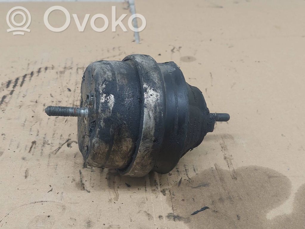 Audi A4 S4 B5 8D Dzinēja spilvens 