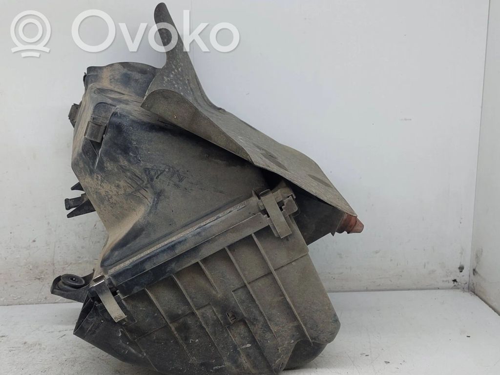 Audi A4 S4 B5 8D Obudowa filtra powietrza 
