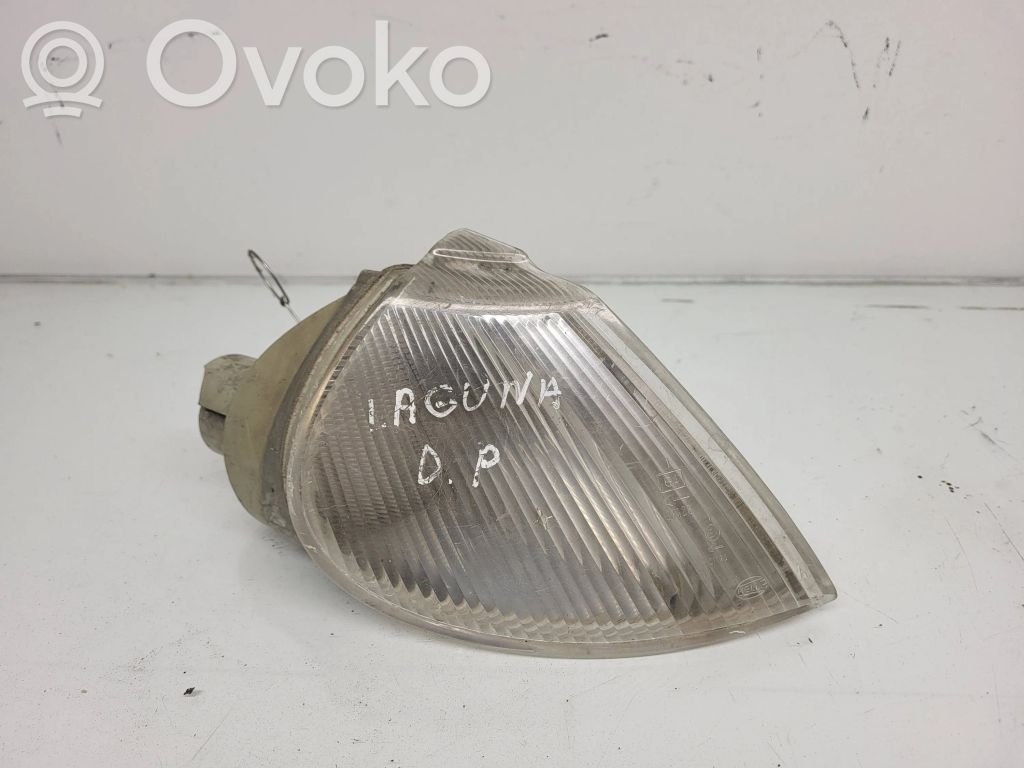 Renault Laguna I Front indicator light 