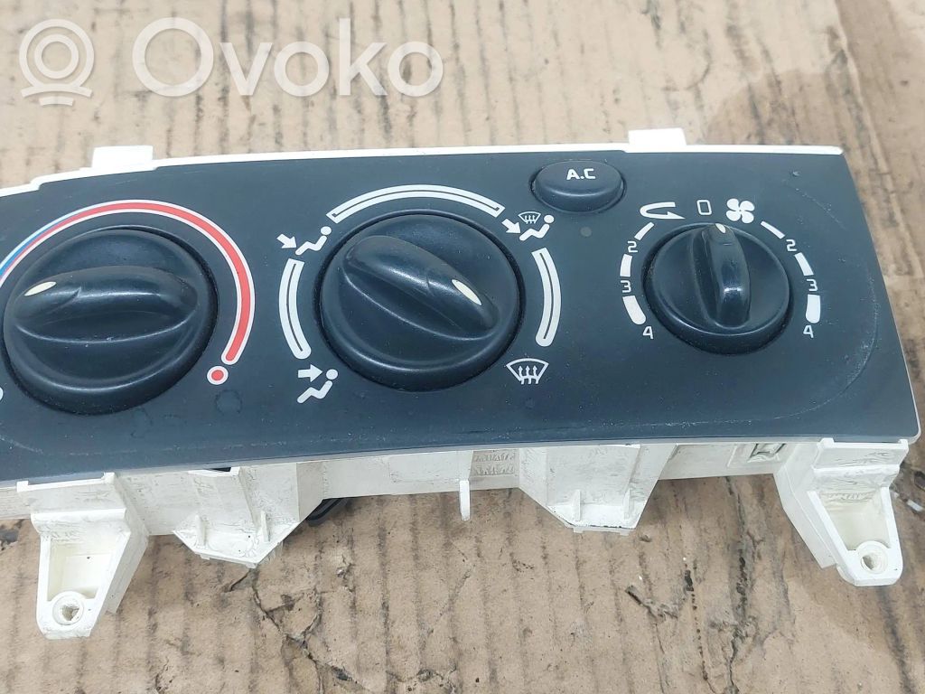 Renault Megane I Climate control unit 