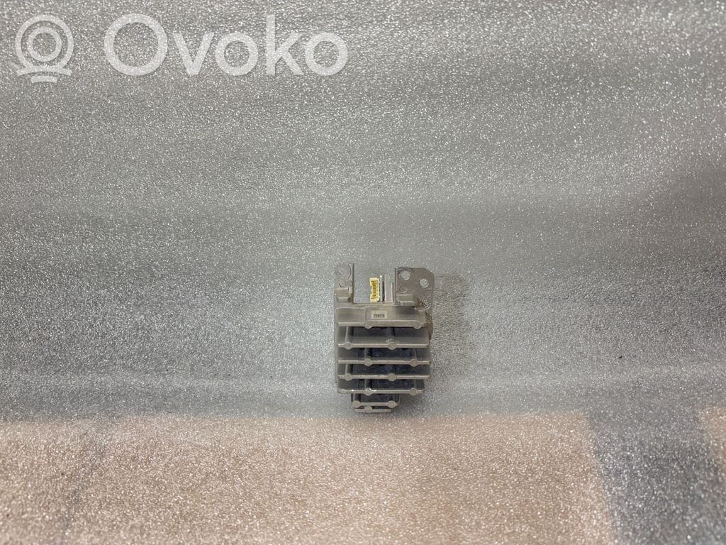 Mercedes-Benz C W205 Element lampy przedniej 