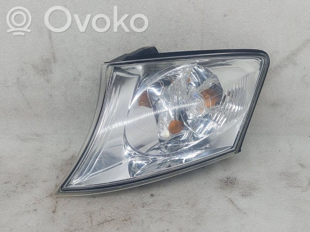 Mazda MPV Front indicator light 