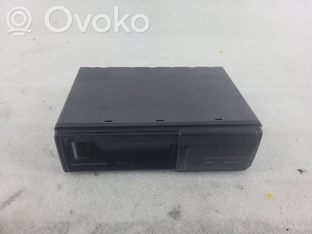 Toyota Avensis T250 CD/DVD changer 