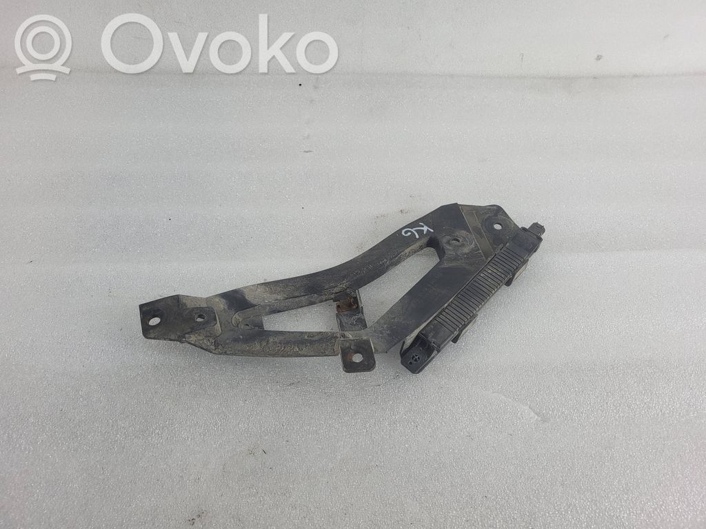 BMW 7 E65 E66 Galinis laikiklis bamperio 